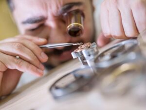 Armbanduhren pflegen - Reinigung und Wartung von Uhren