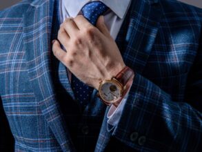 Armbanduhr – auf welche Seite trägt man sie?